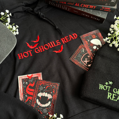 Hot Ghouls Read Hoodie || GILDAN, Unisex