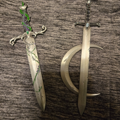 To Bleed a Crystal Bloom dagger replicas