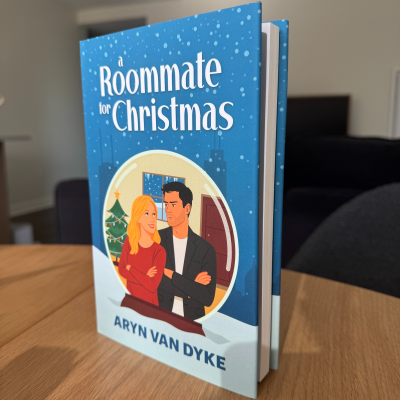 A Roommate for Christmas