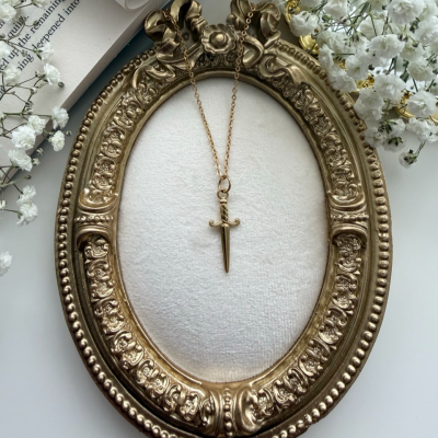Dagger necklace