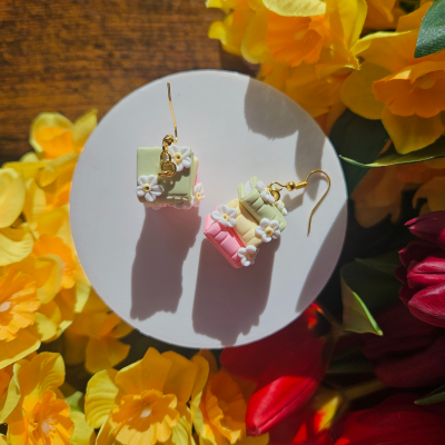 Spring Daisy Book Stack Earrings