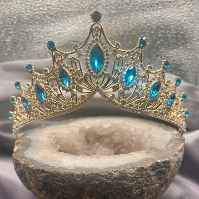 Tiara with turquoise blue rhinestones (larger)