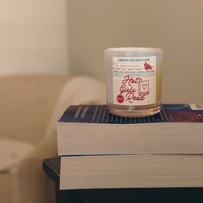 Hot Girls Read Books Candle | 8 oz